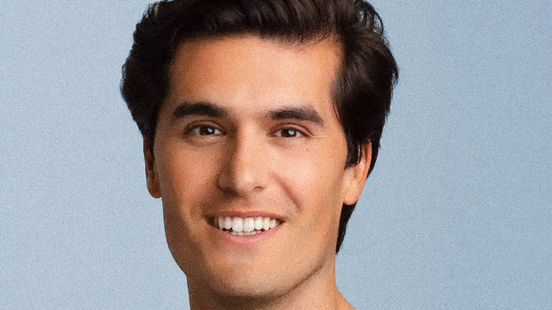 Person with natural hair and makeup at a Downtown Miami headshot studio